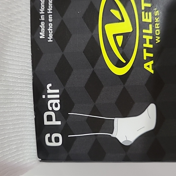 NWT 6 pairs of white low-cut socks. Shoe size 4-10.  Athletic - Picture 5 of 6